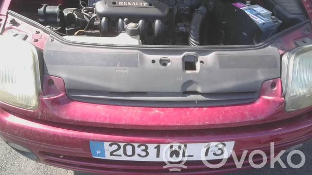 Renault Clio II Etusäleikkö 