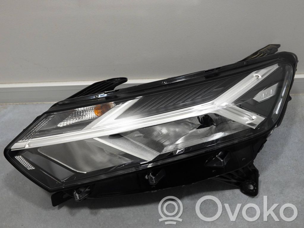 Dacia Sandero III Lampa przednia 