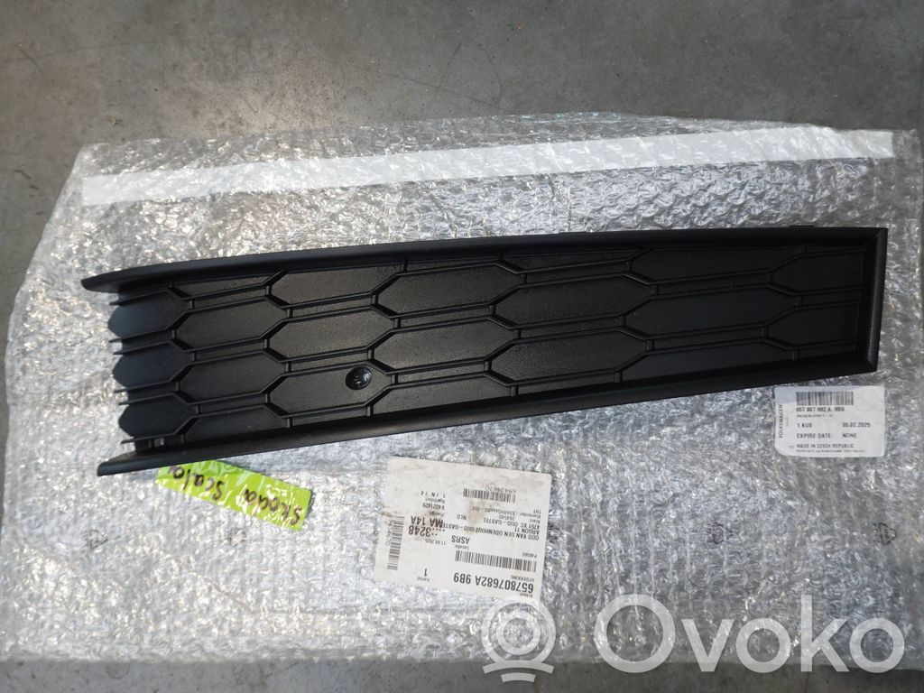 Skoda Scala Kratka dolna zderzaka przedniego 