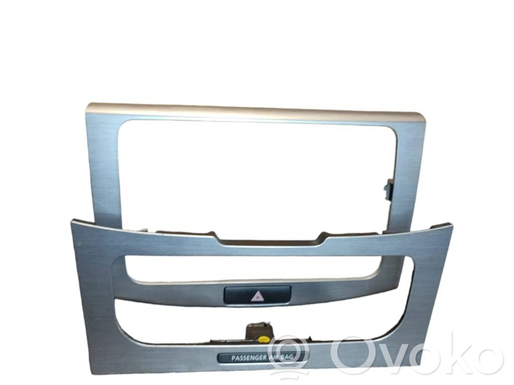 Volkswagen PASSAT B7 Rămă unitate radio/GPS 