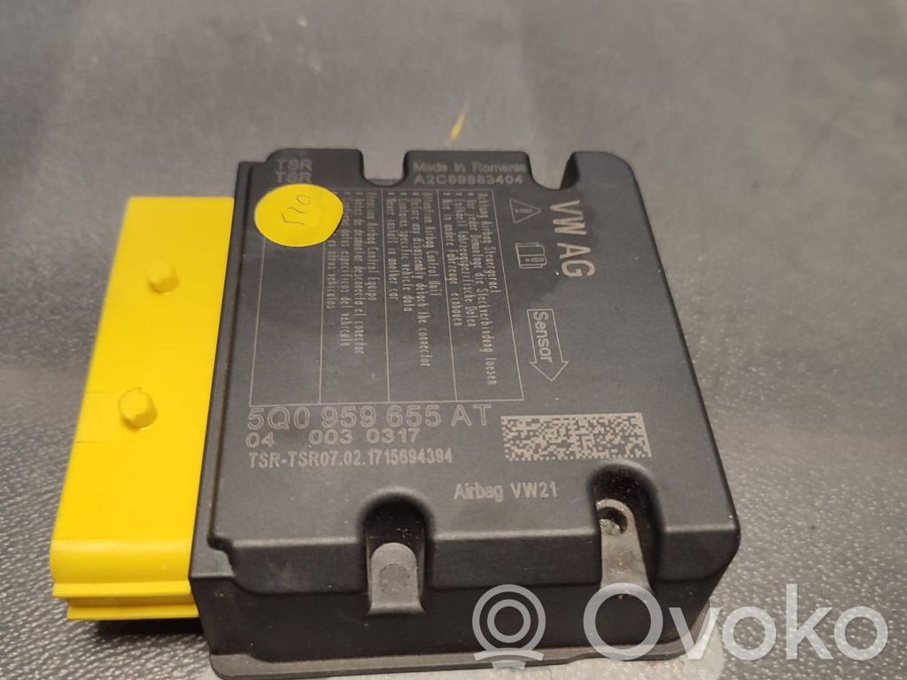 Skoda Superb B8 (3V) Airbag control unit/module 