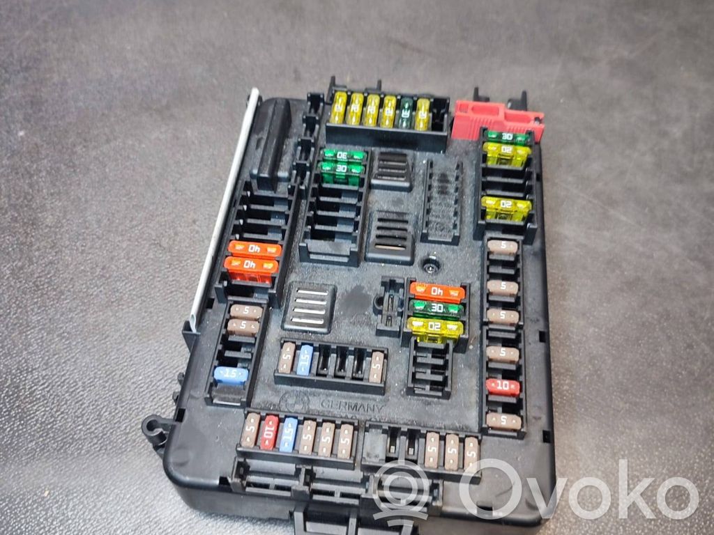 BMW 3 F30 F35 F31 Drošinātāju bloks 