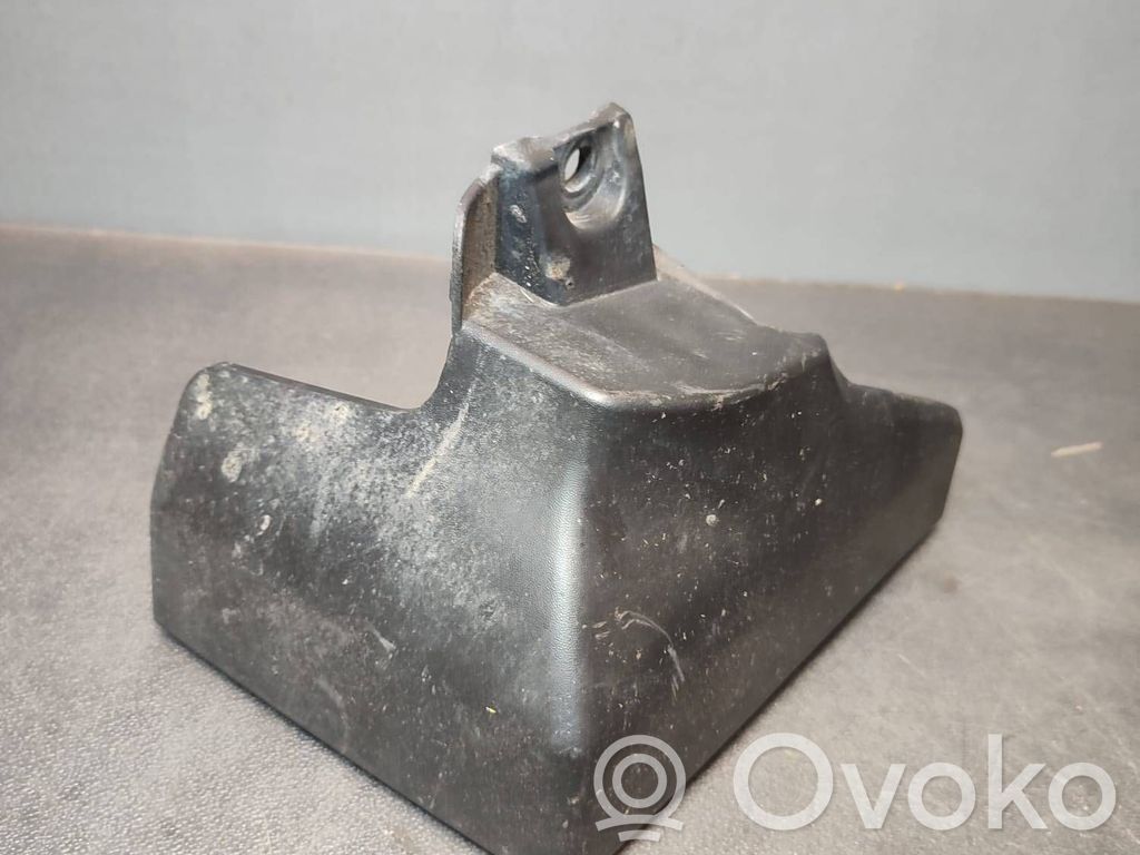 Volkswagen PASSAT B7 Front mudguard 