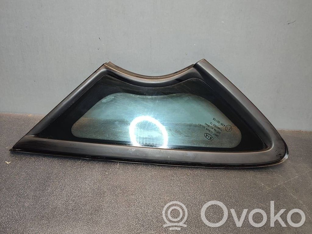 KIA Ceed Front triangle window/glass 