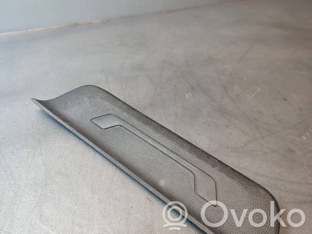 KIA Optima Takaoven kynnyksen suojalista 