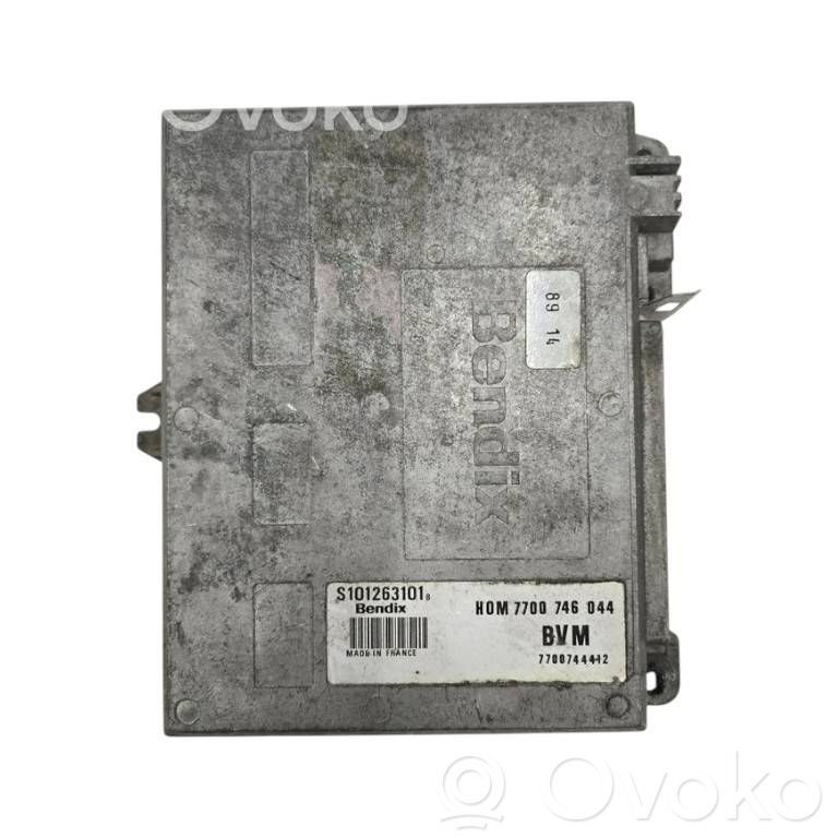 Renault 19 Engine control unit/module 
