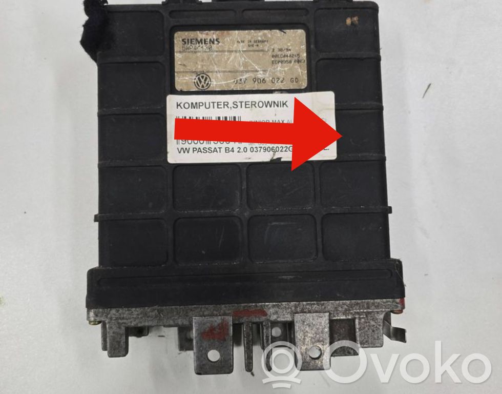 Volkswagen PASSAT B4 Engine control unit/module 