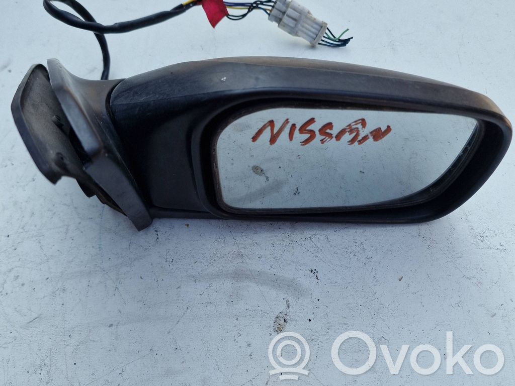 Nissan Sunny Front door electric wing mirror 