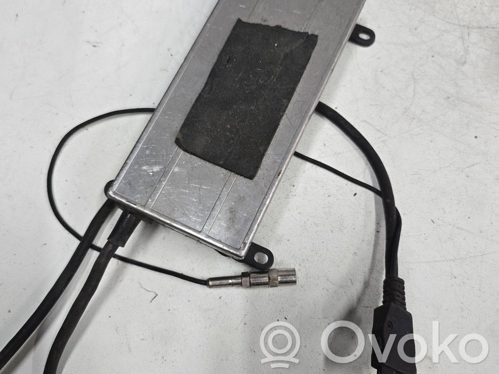 Mercedes-Benz C W202 Sound amplifier 