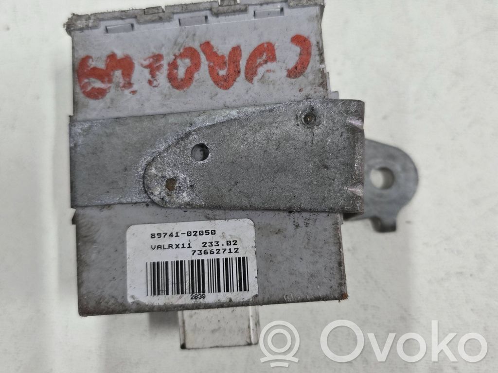Toyota Corolla E120 E130 Door central lock control unit/module 