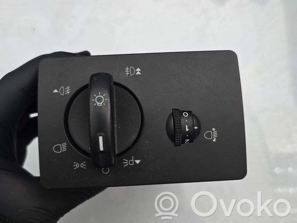 Lichtschalter   4M5T13A024MA,04059765