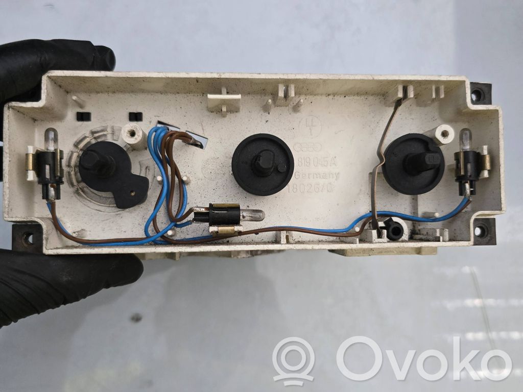Climate control unit   893819045A,1802670