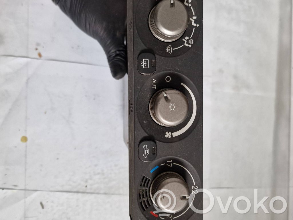 Mitsubishi Montero Climate control unit 