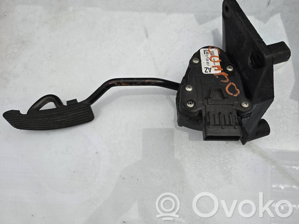 Opel Corsa C Akseleratora pedālis 