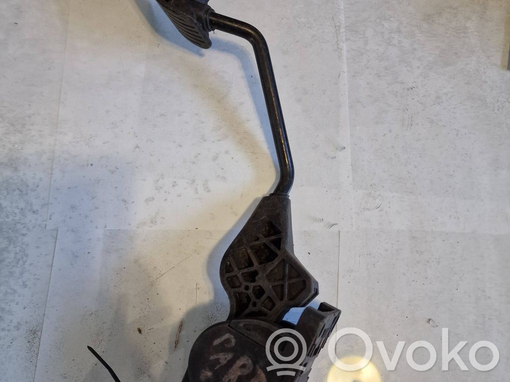Citroen Berlingo Pedał gazu / przyspieszenia 