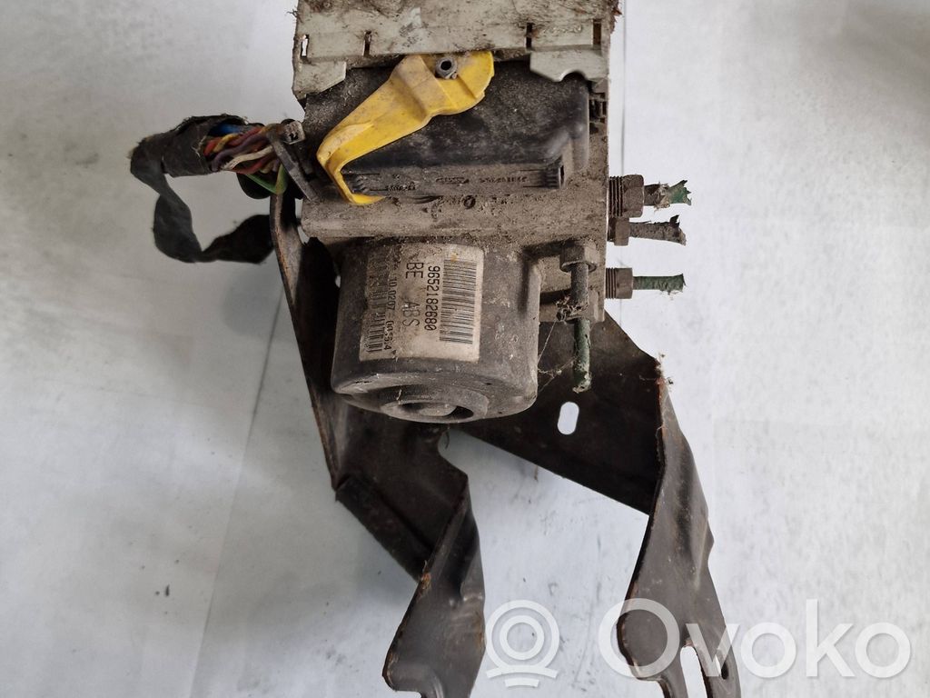 Opel Astra H Блок ABS 