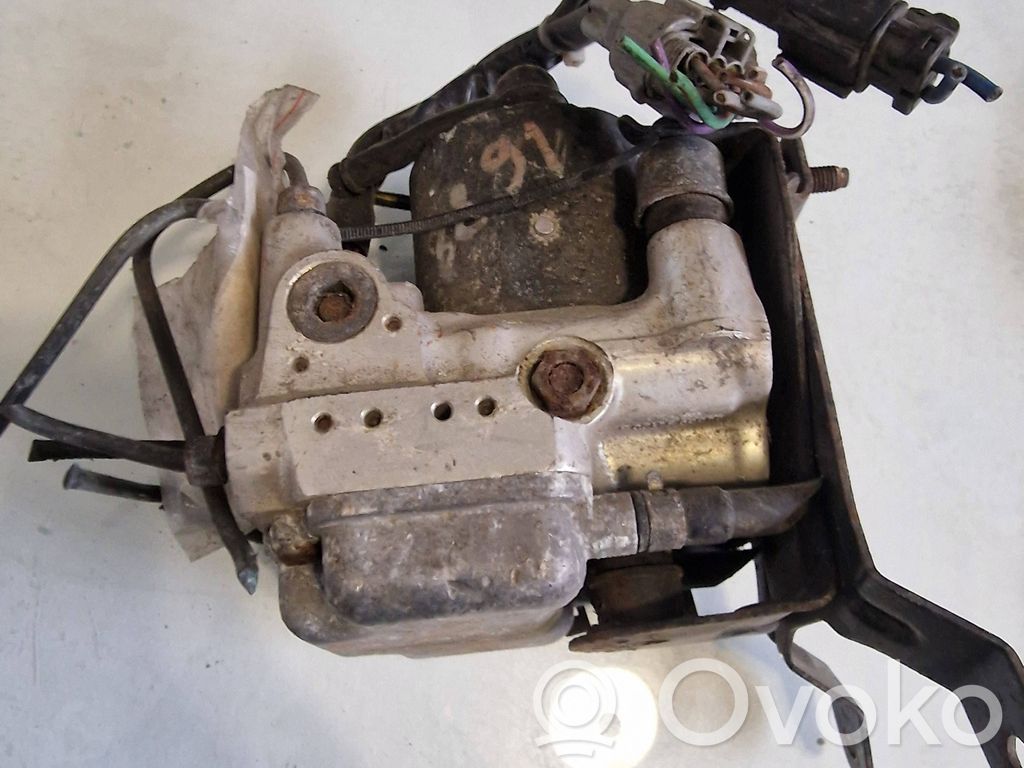 Audi A4 S4 B5 8D ABS bloks 
