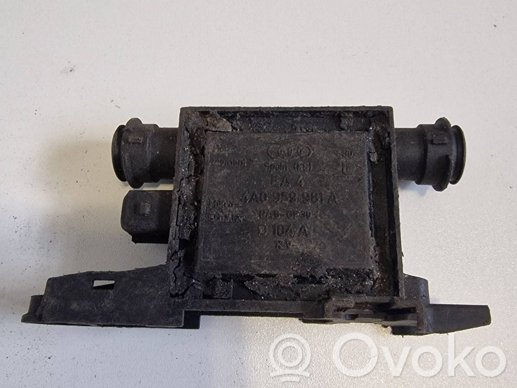 Unité de commande module de porte   4A0959981A