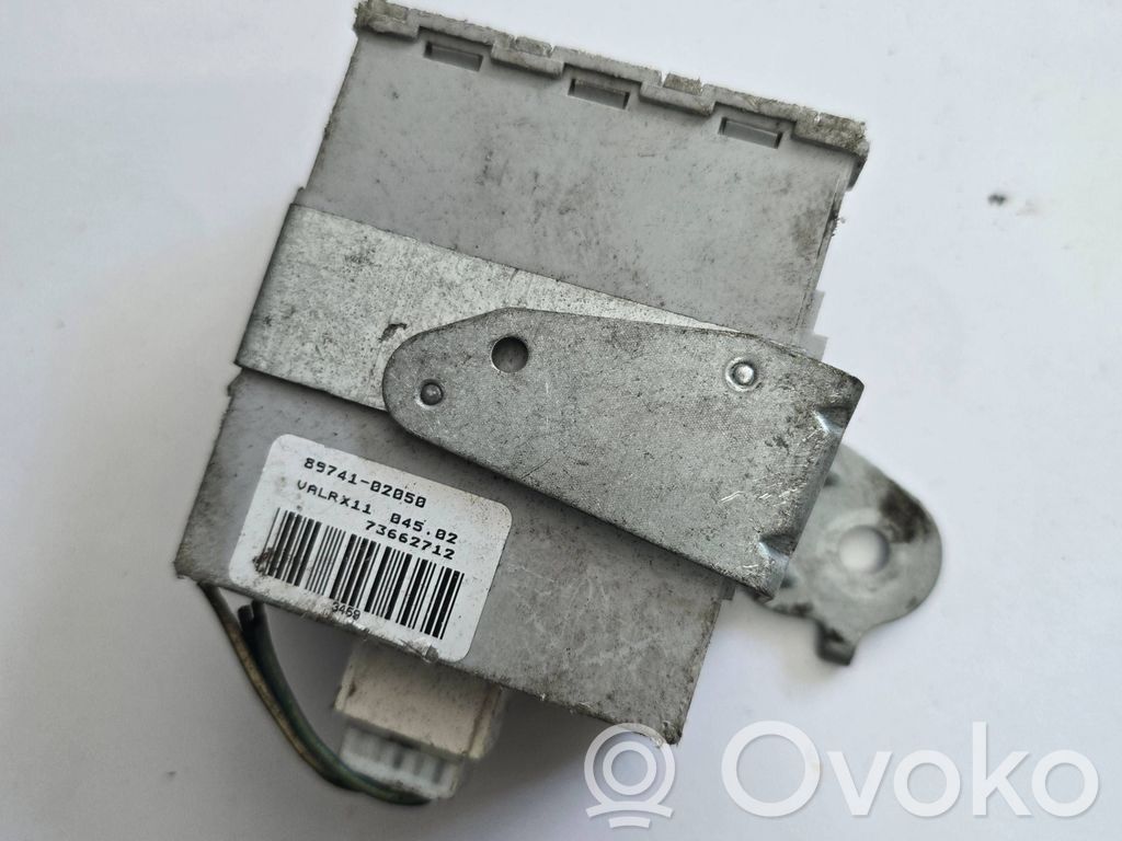 Toyota Corolla Verso AR10 Door central lock control unit/module 