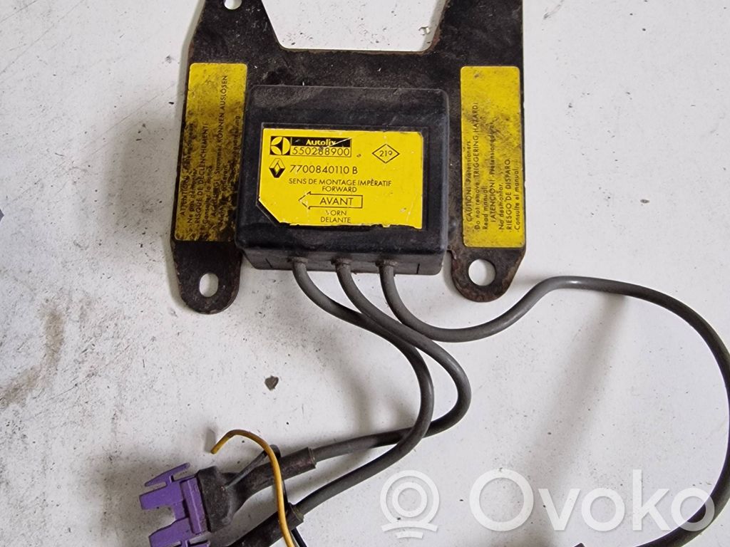 Renault Laguna I Airbag control unit/module 