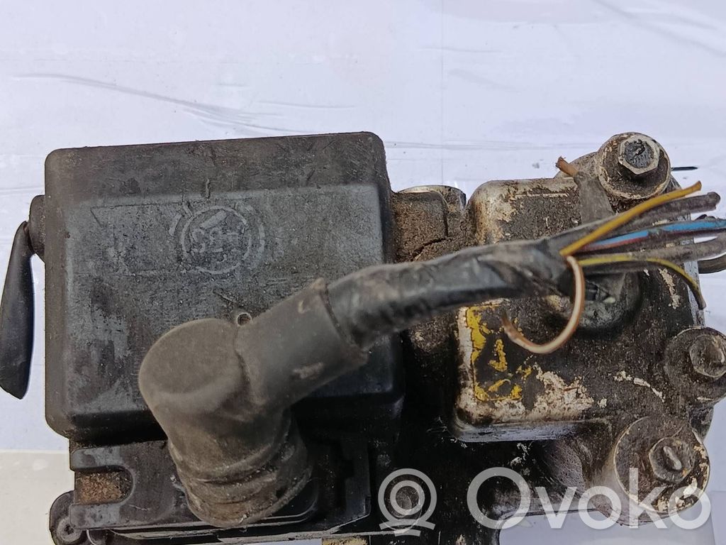 Opel Omega B1 Bomba de ABS 