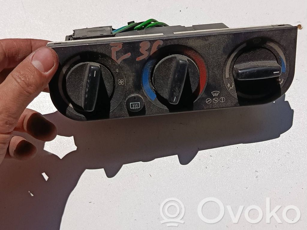 Climate control unit   13873269