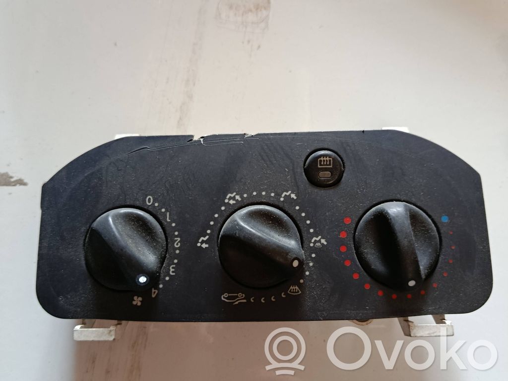 Renault Clio I Climate control unit 