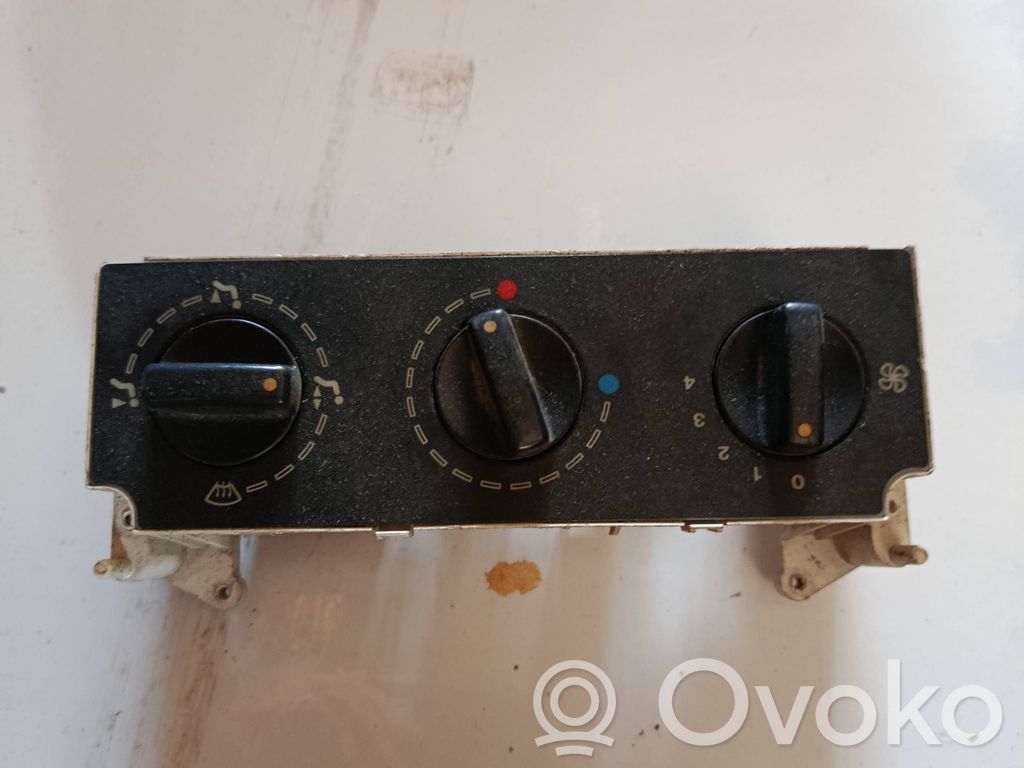 Climate control unit   654984A