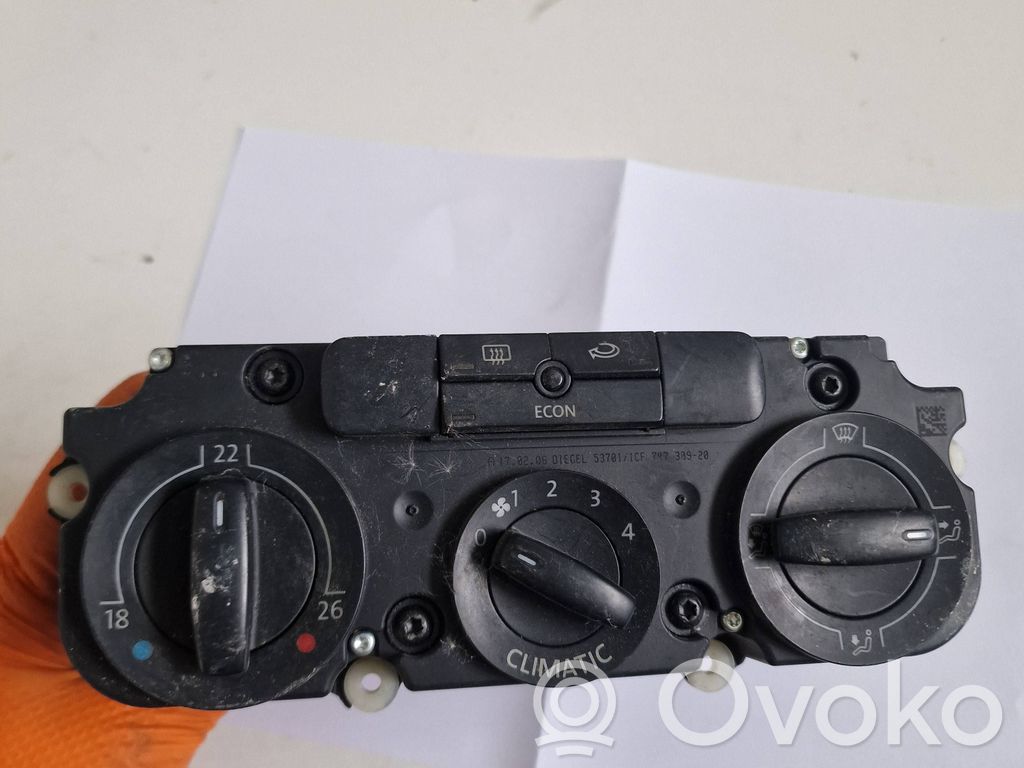 Volkswagen Golf V Climate control unit 