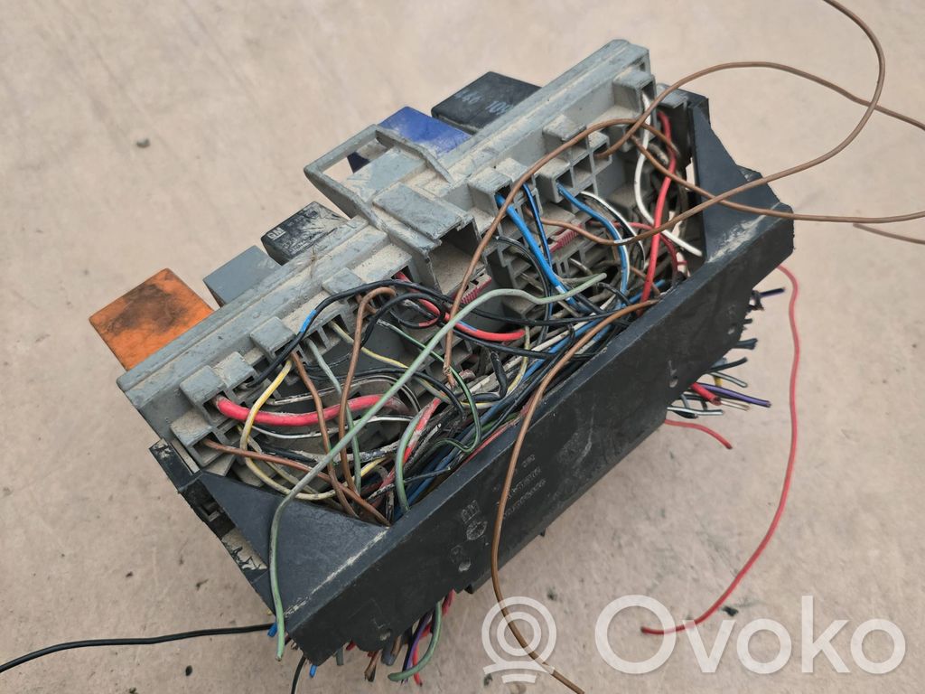 Opel Corsa B Drošinātāju kaste (komplekts) 
