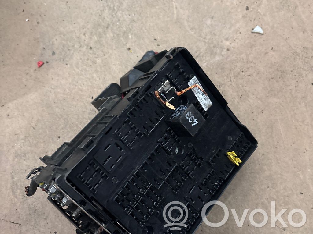 Audi A3 S3 8P Set scatola dei fusibili 