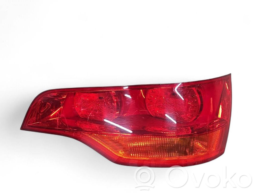 Audi Q7 4M Aizmugurējais lukturis virsbūvē 