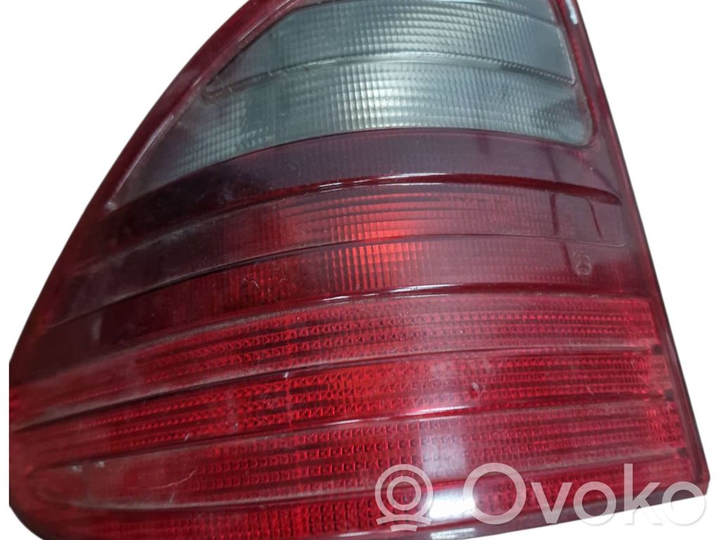 Mercedes-Benz E W210 Rear/tail lights 