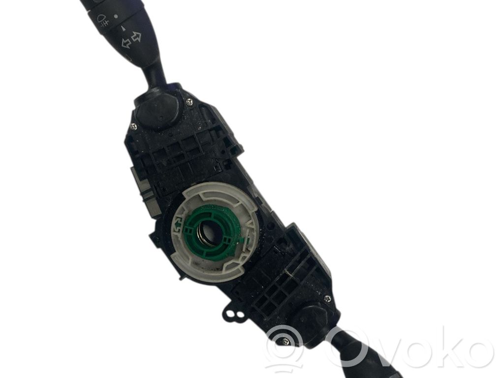 Honda CR-V Wiper turn signal indicator stalk/switch 