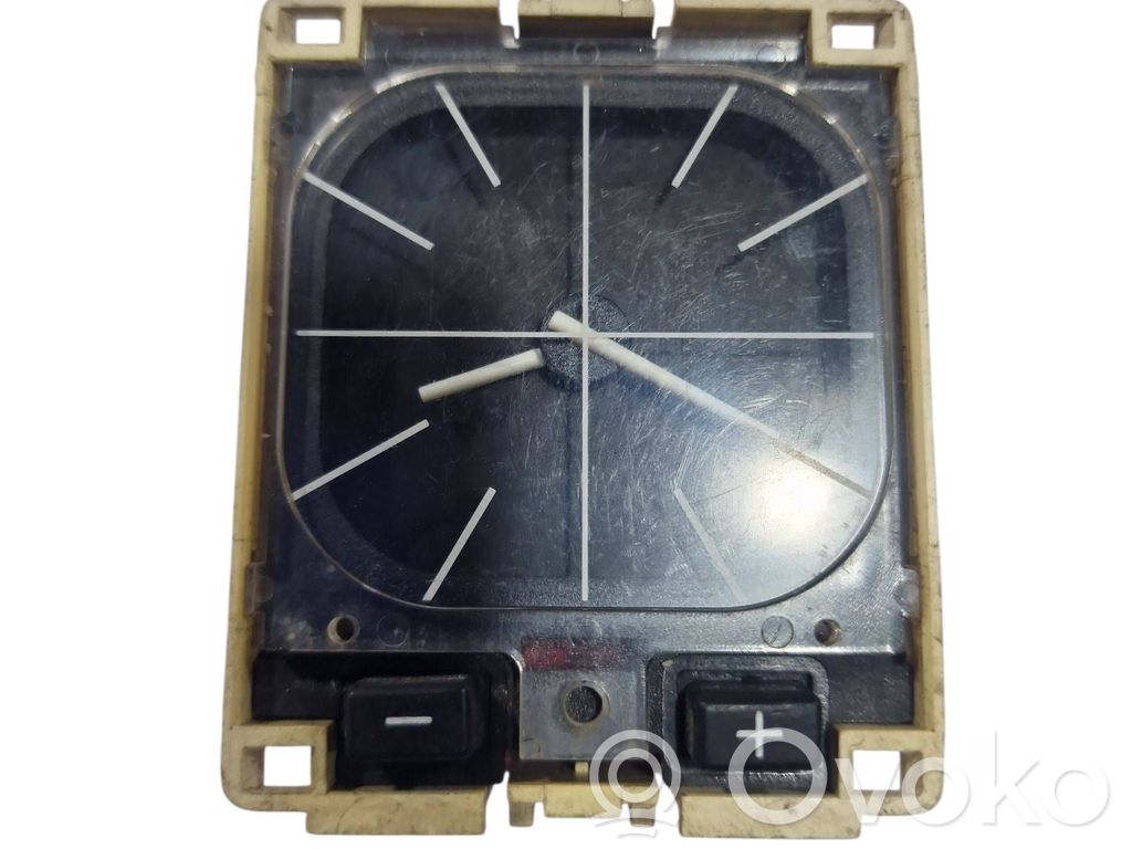 BMW 3 E30 Clock 