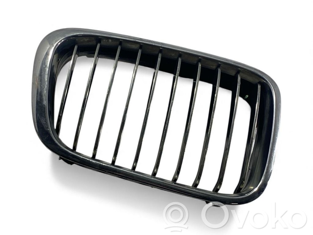 Etusäleikkö   8159624