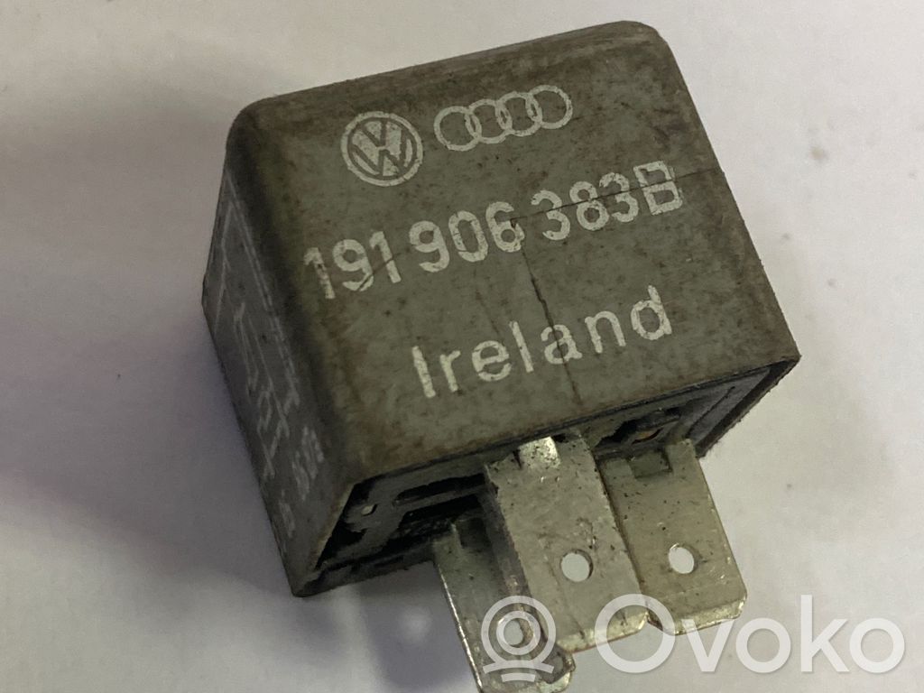 Audi A4 S4 B5 8D Muu rele 