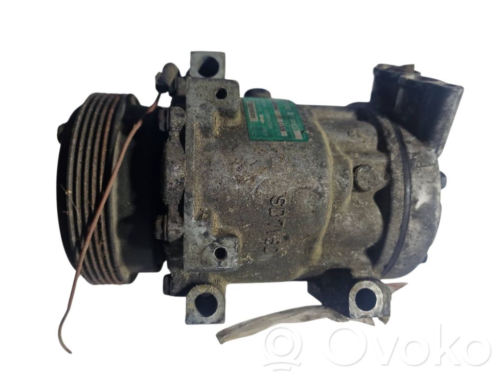 Renault Clio III Air conditioning (A/C) compressor (pump) 
