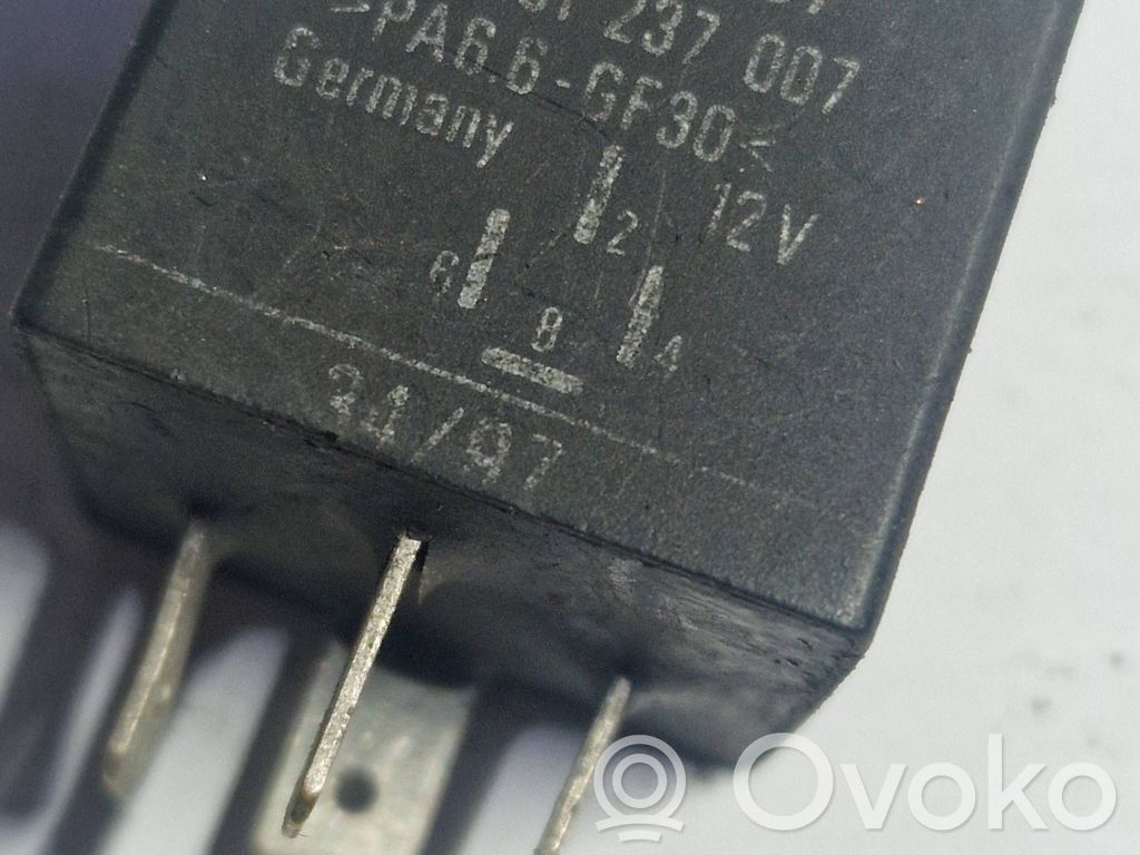 Volkswagen Golf IV Otros relés 