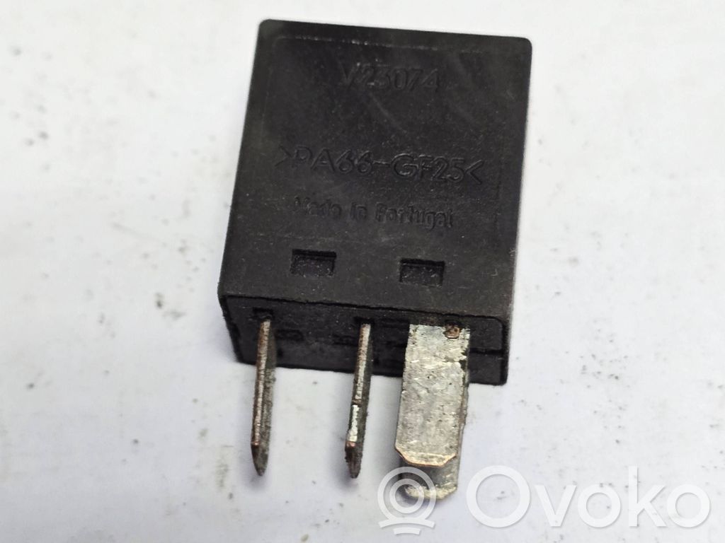 Ford Mondeo MK II Other relay 