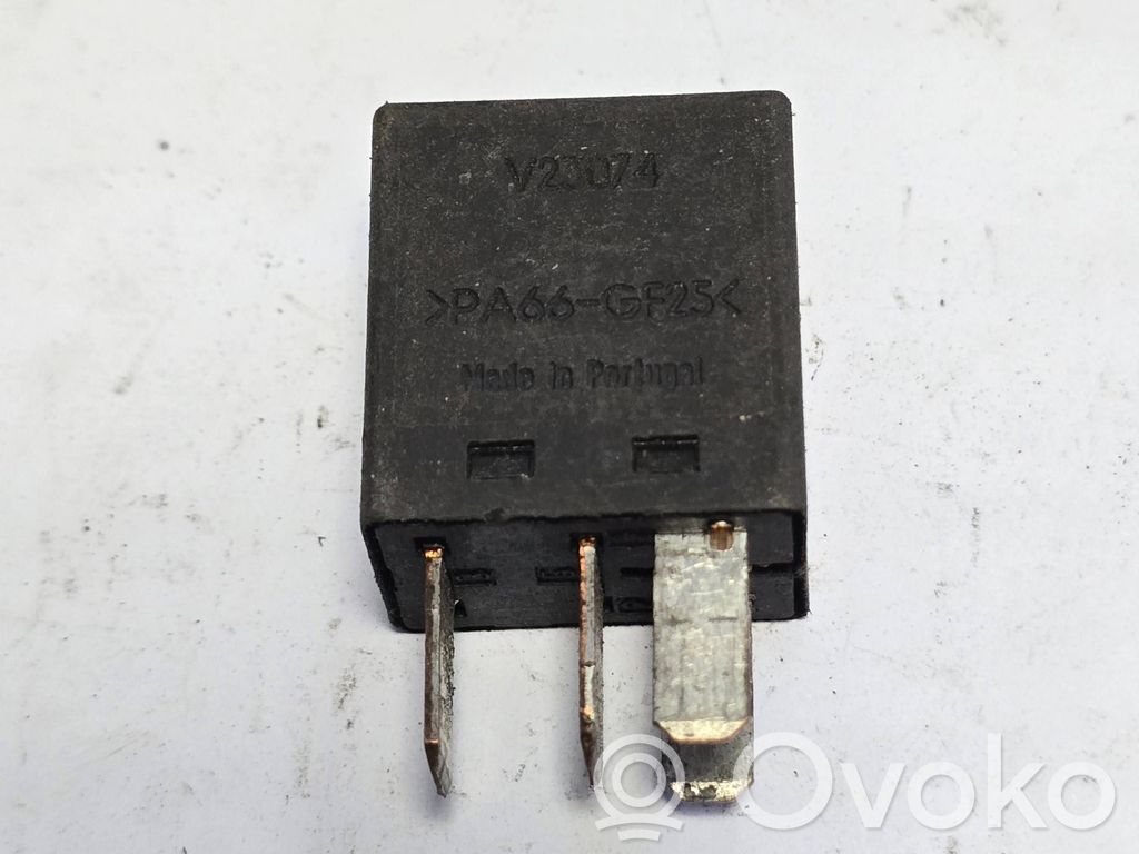 Opel Zafira A Other relay 