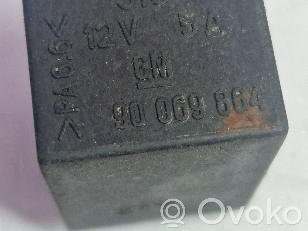 Opel Zafira A Muu rele 