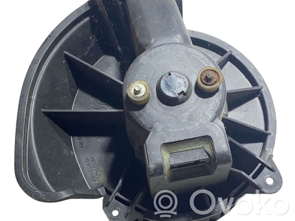 Fiat Punto (188) Mazā radiatora ventilators 