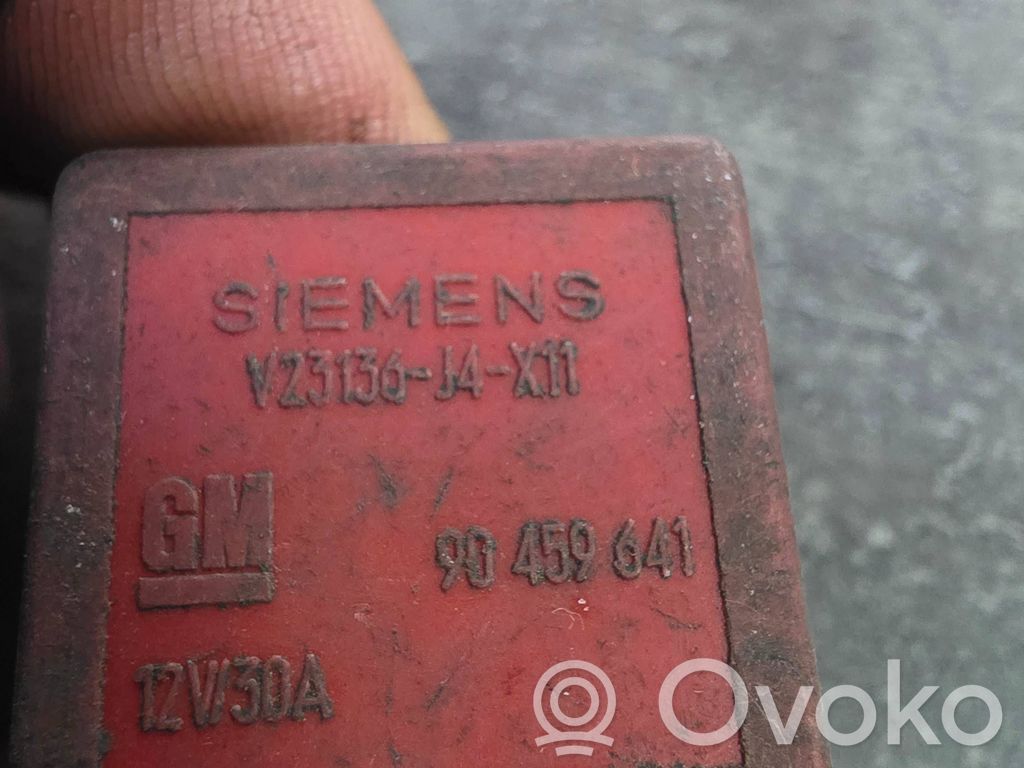 Opel Vectra B Muu rele 