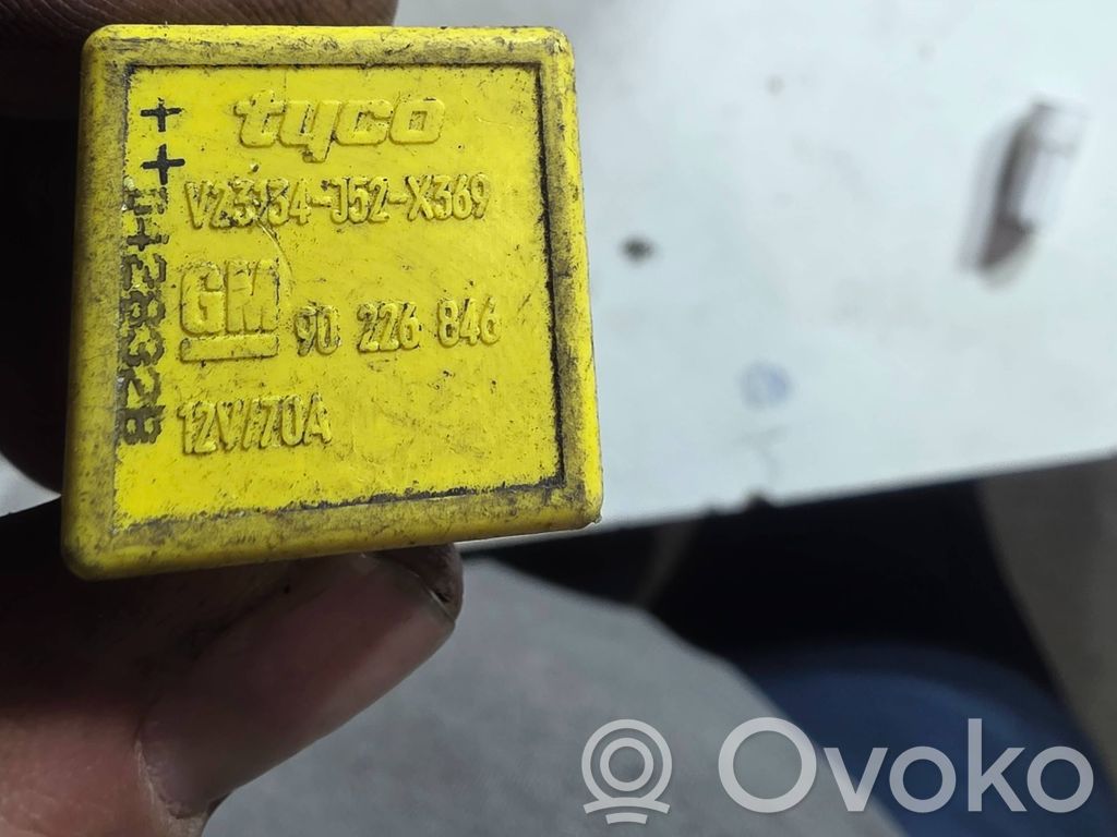 Opel Zafira A Other relay 