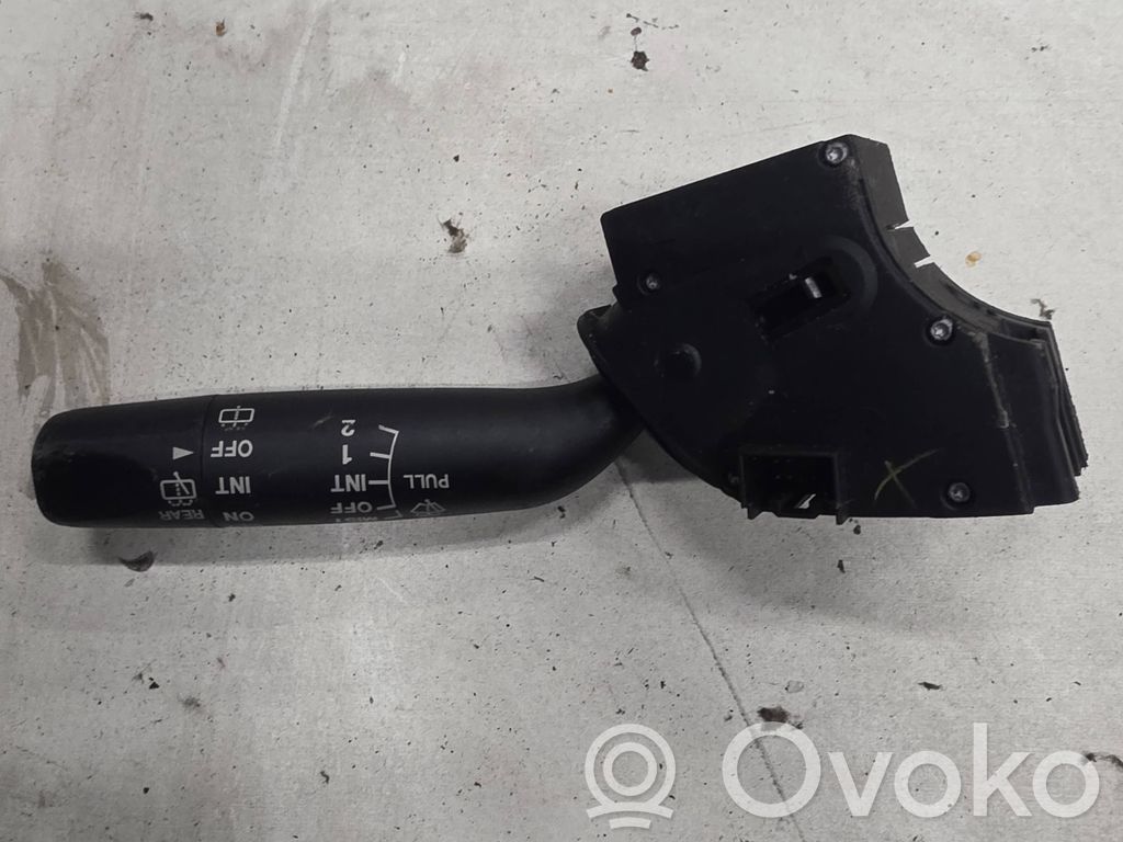 Mazda 2 Stikla tīrītāja vadības pogas kātiņš 