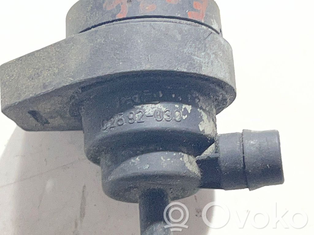 BMW 5 E39 Fuel tank valve 