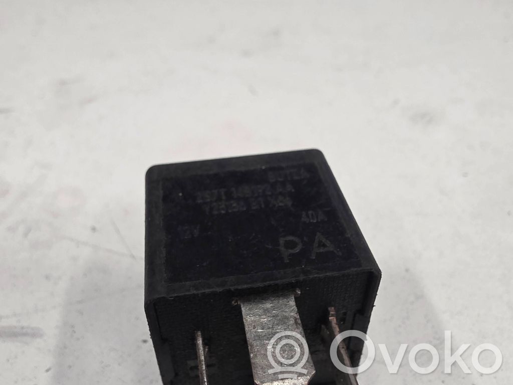 Ford Mondeo Mk III Other relay 