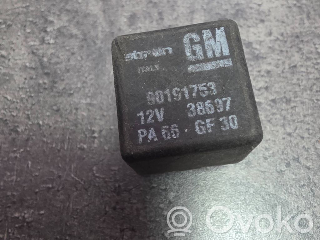 Opel Corsa B Otros relés 