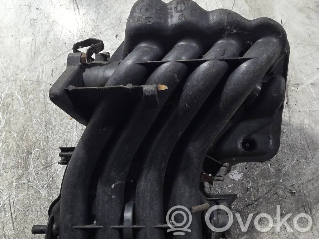 Volkswagen Golf IV Colector de admisión 